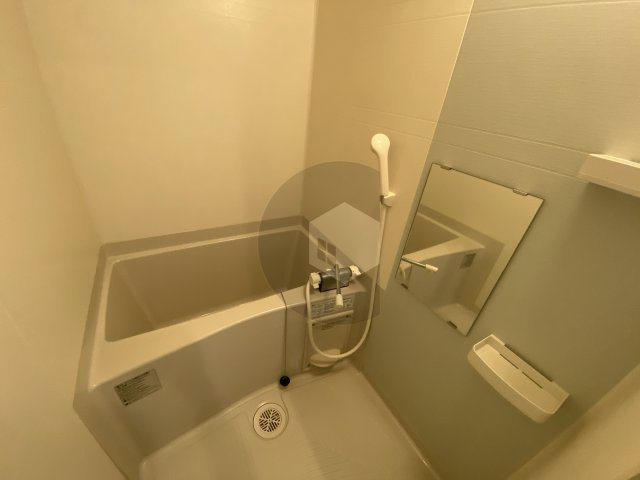 東大阪市花園本町２丁目のアパートの浴室