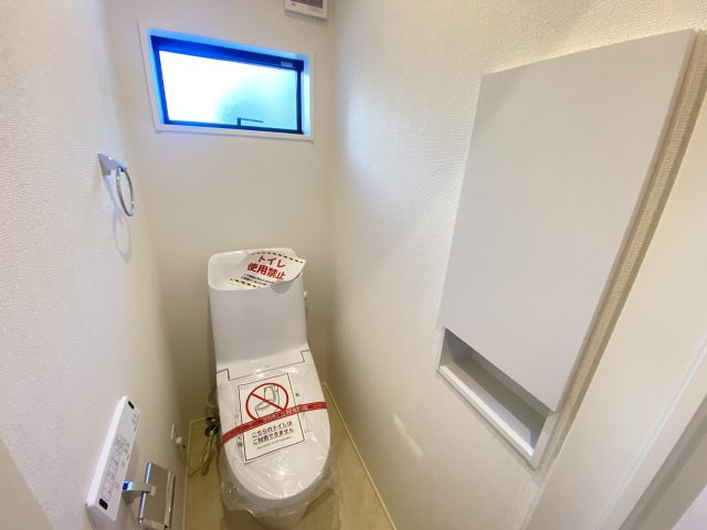 『八王子市新築戸建て』八王子市暁町3-2-5【仲介手数料無料】　　３期　のトイレ|～仲介手数料無料☆八王子ひなた不動産～八王子市暁町　新築戸建て