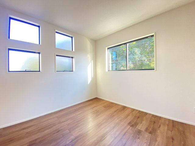 『八王子市新築戸建て』八王子市暁町3-2-5【仲介手数料無料】　　３期　の洋室|～仲介手数料無料☆八王子ひなた不動産～八王子市暁町　新築戸建て