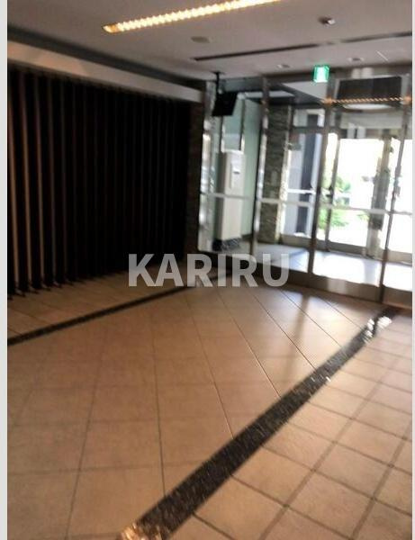 エスリード谷町六丁目のロビー