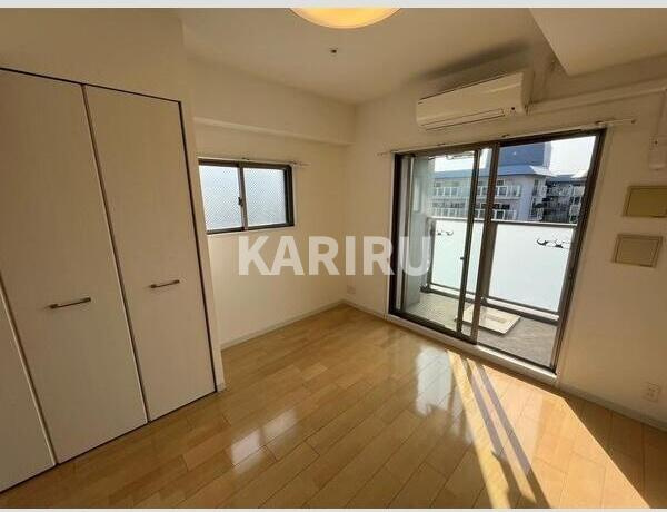 エスリード谷町六丁目の居間・リビング