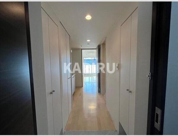 エスリード谷町六丁目の玄関