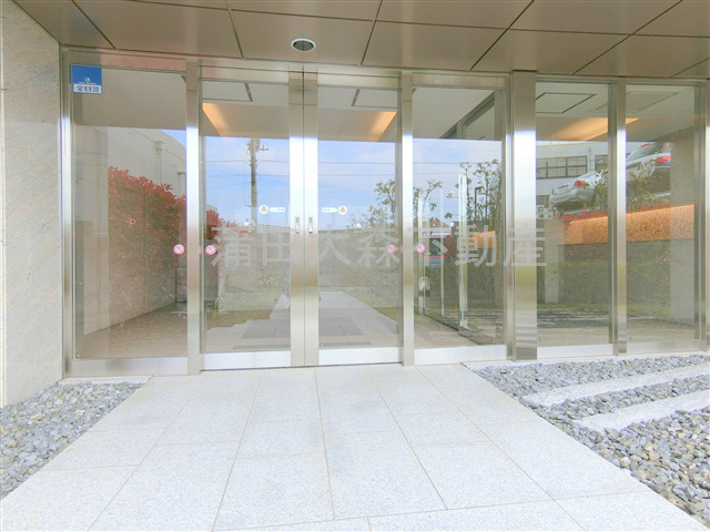 ロアール多摩川南六郷のエントランス