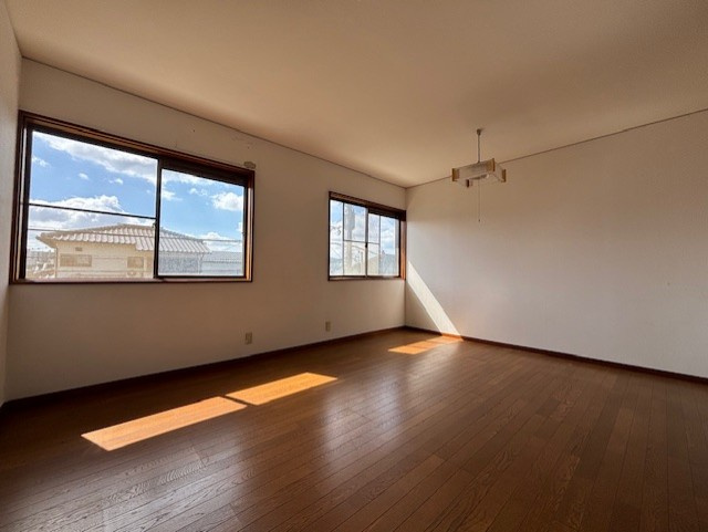 西落合５丁目戸建の洋室