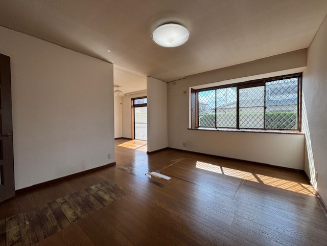 西落合５丁目戸建の居間・リビング