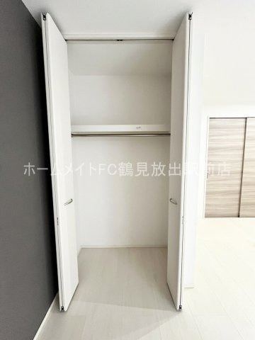 東大阪市稲田上町１丁目のアパートの洋室