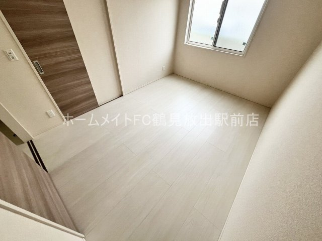 東大阪市稲田上町１丁目のアパートの洋室