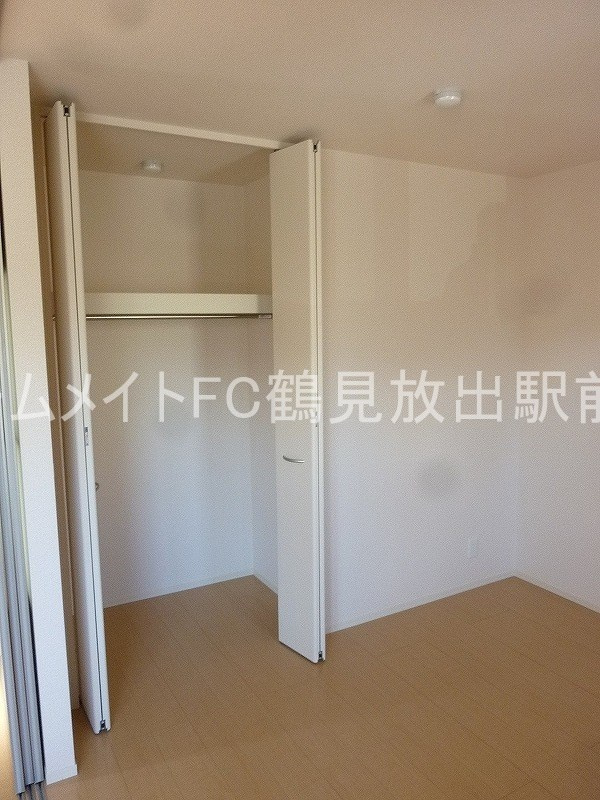 大阪市鶴見区茨田大宮４丁目のアパートの収納