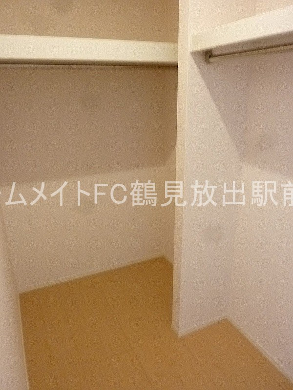 大阪市鶴見区茨田大宮４丁目のアパートの収納