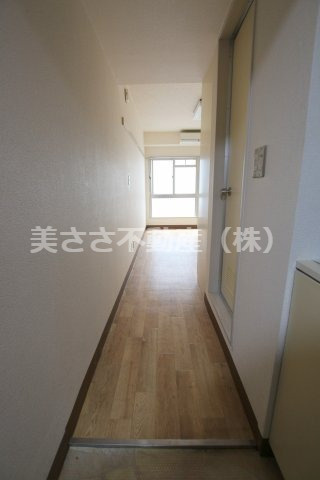 【玄関】 | メゾン・ド・ノアピア富士見町 | 写真は別のお部屋のものになります。