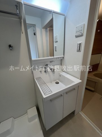 大阪市鶴見区今津南４丁目のアパートの独立洗面台