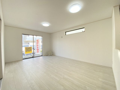 【居間・リビング】 | 浦添市大平（限定1棟） | A号棟　LDK16帖♪