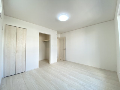 【洋室】 | 浦添市大平（限定1棟） | A号棟　洋室7.25帖＋WIC＋収納付き♪