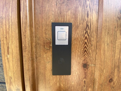 【玄関】 | 浦添市大平（限定1棟） | A号棟　スマートキー付き♪