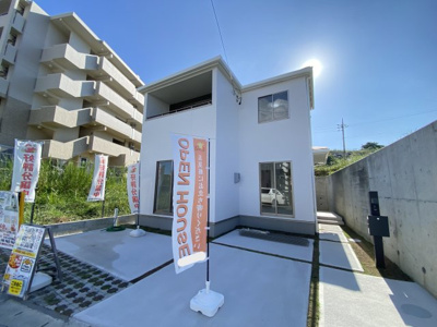 【外観】 | 浦添市大平（限定1棟） | A号棟　並列駐車3台完備♪