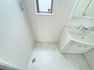 【ランドリースペース】 | 浦添市大平（限定1棟） | A号棟　洗濯機置き場♪