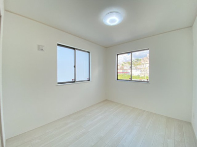 【洋室】 | 浦添市大平（限定1棟） | A号棟　洋室5.62帖＋CL付き♪