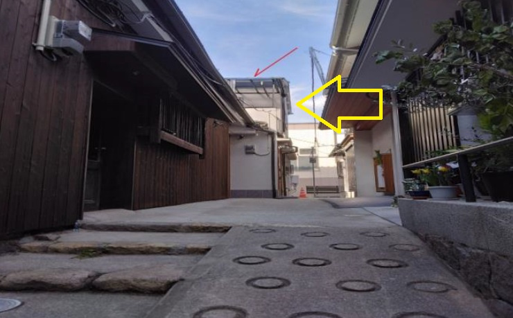 谷六戸建の駐車場