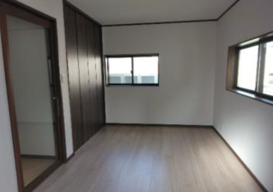 谷六戸建の洋室