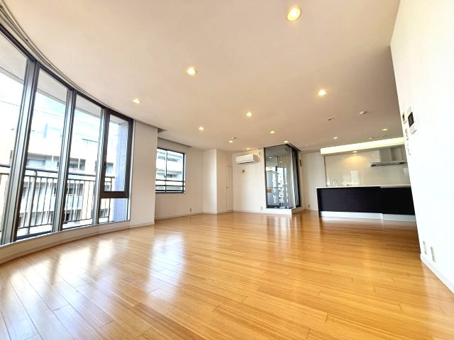 採光が差し込むリビング★