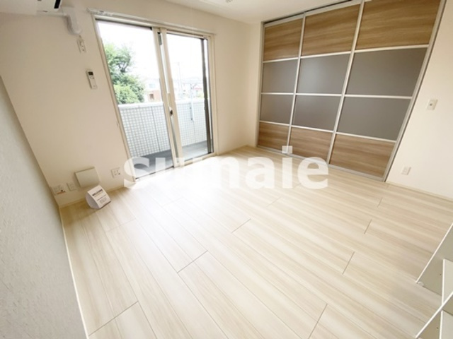 パルクみつまめの居間・リビング|人気のホワイトフローリングのお部屋です☆