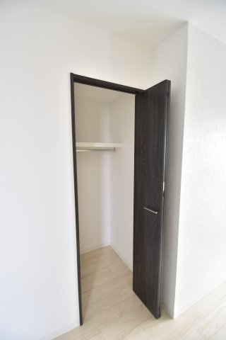 大阪市都島区内代町１丁目の賃貸マンションの収納