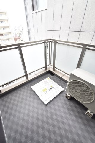 大阪市都島区内代町１丁目の賃貸マンションのバルコニー