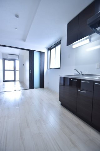 大阪市都島区内代町１丁目の賃貸マンションの居間・リビング