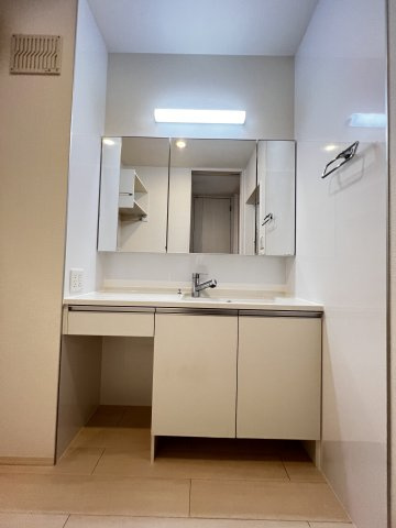 D-room飯倉の独立洗面台