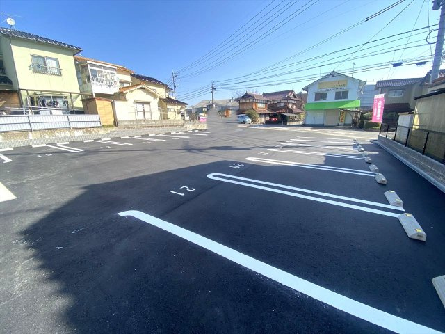 コーセー飯田の駐車場