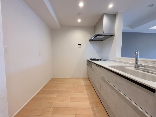 キッチンスペースが広いので家族みんなで並んでお料理やお菓子づくりにも♪