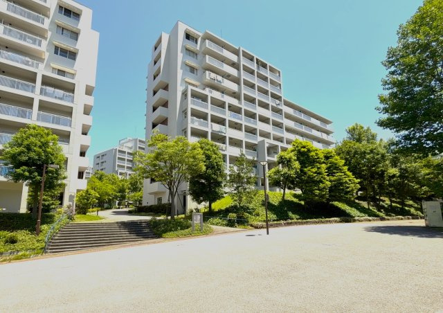 前面棟のない3号棟、売出物件の少ない棟となります。お早めにご検討願います。