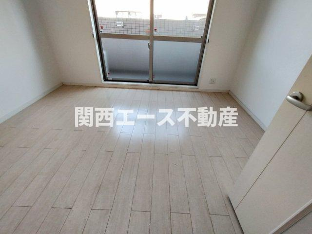  | エスト・ドミール