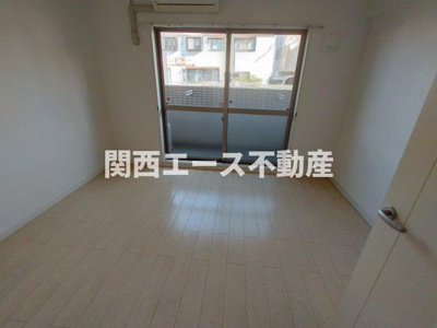  | エスト・ドミール