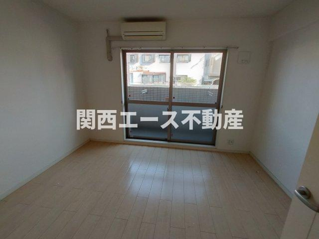  | エスト・ドミール