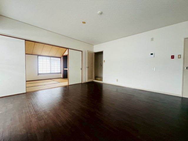 メゾン西明石の居間・リビング