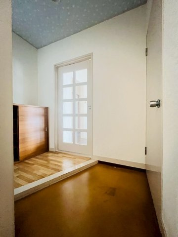 メゾン西明石の玄関