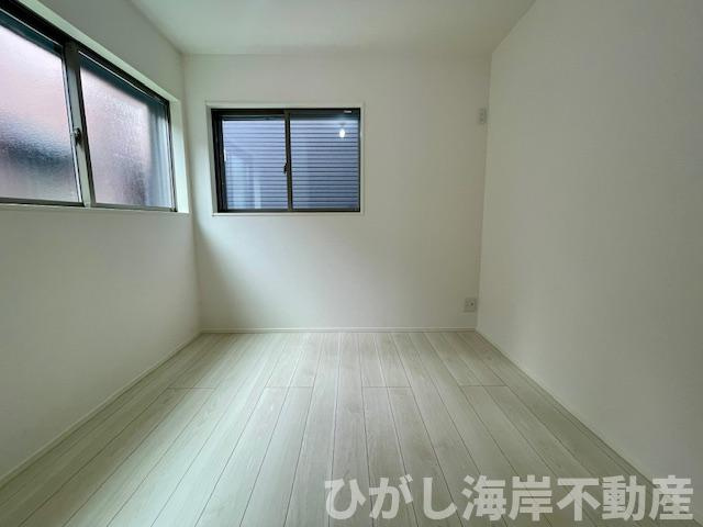 茅ヶ崎市南湖2丁目　新築戸建　　全３棟の子供部屋|5.3帖　洋室