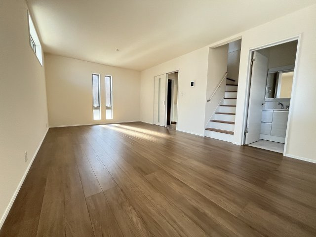 【居間・リビング】 | 福岡市南区大平寺1丁目第1　1号棟（全2棟）【仲介手数料無料・0円】 | 現地写真。