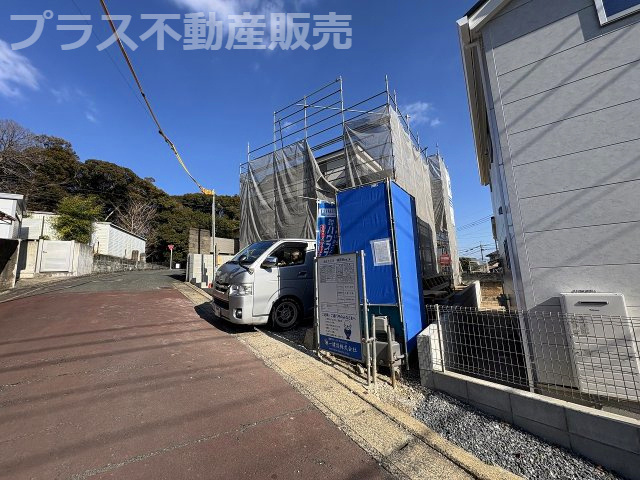 【外観】 | 福岡市南区大平寺1丁目第1　1号棟（全2棟）【仲介手数料無料・0円】 | 現地写真。プラス不動産販売なら、現場の全ての棟をまとめてご見学頂けます。