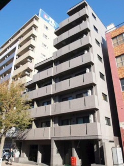 【外観】 | 鉄筋コンクリート造のがっちりとした建物。