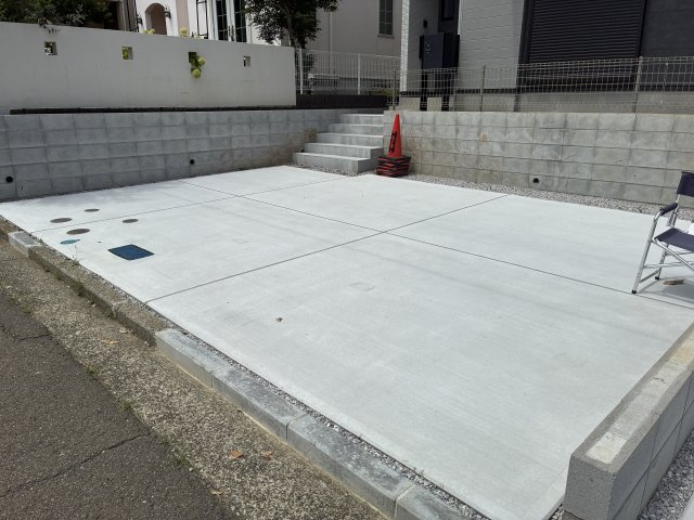 横浜市青葉区あざみ野南 1期の駐車場|駐車2台可（車種による）