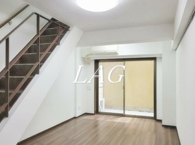 【居間・リビング】 | アイランド中野 | 洋室のお部屋です。