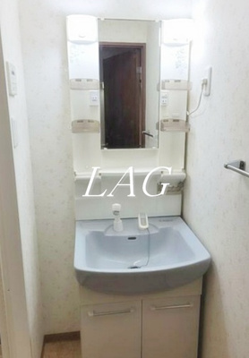 【洗面所】 | アイランド中野 | 洗面台です。