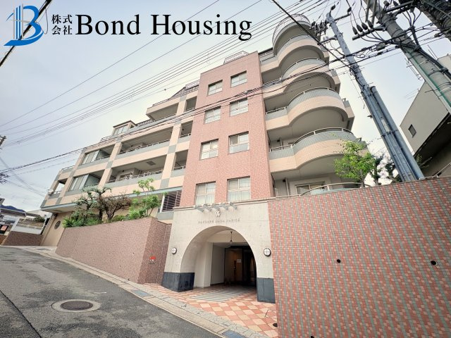 「分譲駐車場権利付き」　灘区岩屋中町　ワコーレ灘ヴァリスの外観