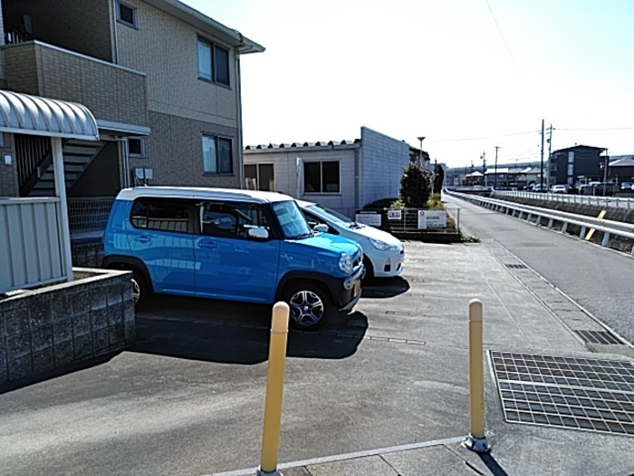 シェノアの駐車場