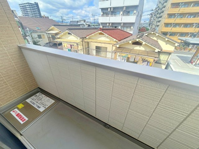 【バルコニー】 | トリシア・ヒナ