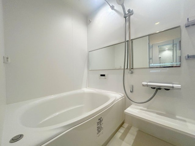 【浴室】 | トリシア・ヒナ