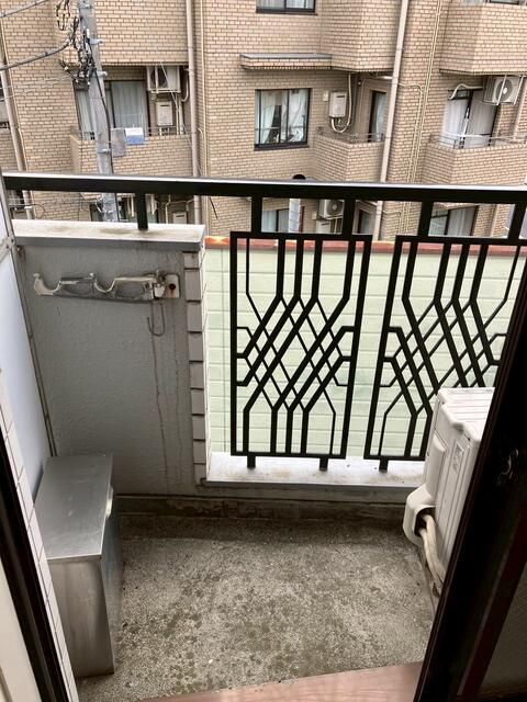 プレステージ三鷹のバルコニー