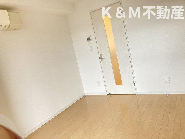 TRUTH CHARMEの居間・リビング|こちらのリビングで趣味の時間をお楽しみください